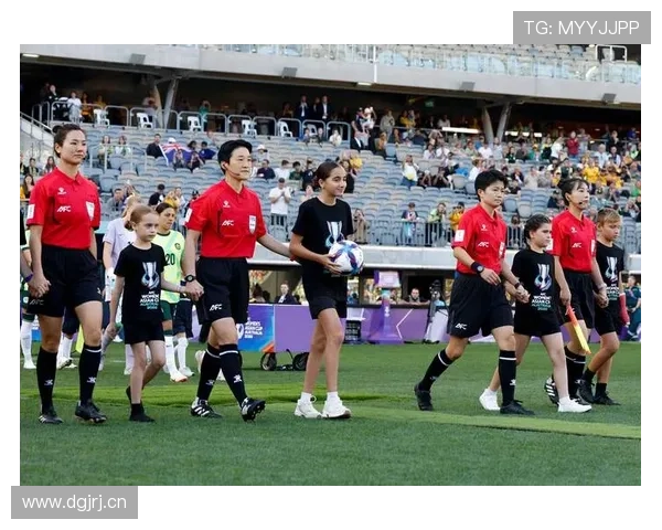董方雨称中国裁判有能力吹决赛 董方雨称中国裁判有能力吹决赛